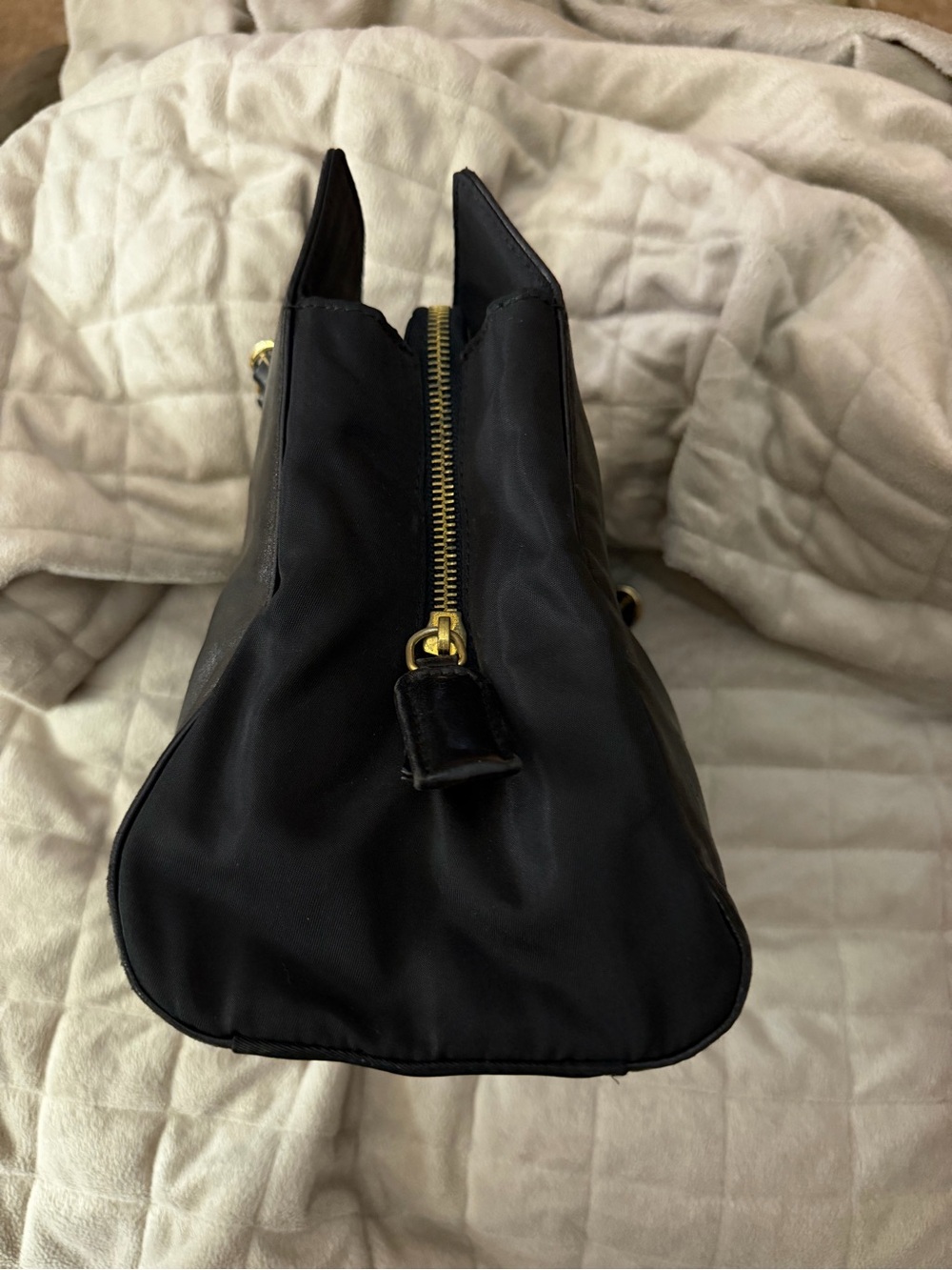 PRADA Black Leather Shoulder Bag w/Leather & Gold Chain Straps & 3 Large Pockets - Picture 5 of 13